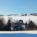 Pod Lasem Toporzysko (Sucha)