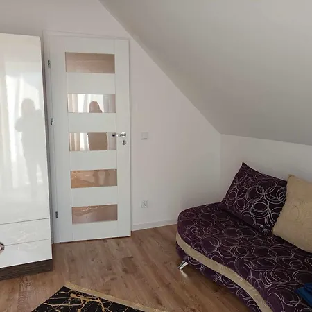 Pod Lasem Toporzysko